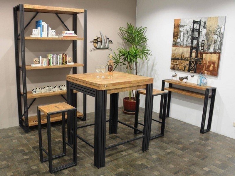 Table bar en hévéa massif recyclé, pieds en métal