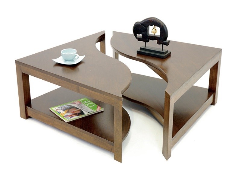 Table carrée en 2 partie, bois massif, présenté en vernis foncé Table carrée en 2 partie, bois massif, présenté en vernis foncé