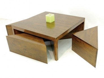 Table basse carrée en bois massif vernis foncé avec tabourets