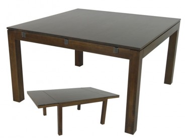 Table de repas en bois massif, finition vernis noyer