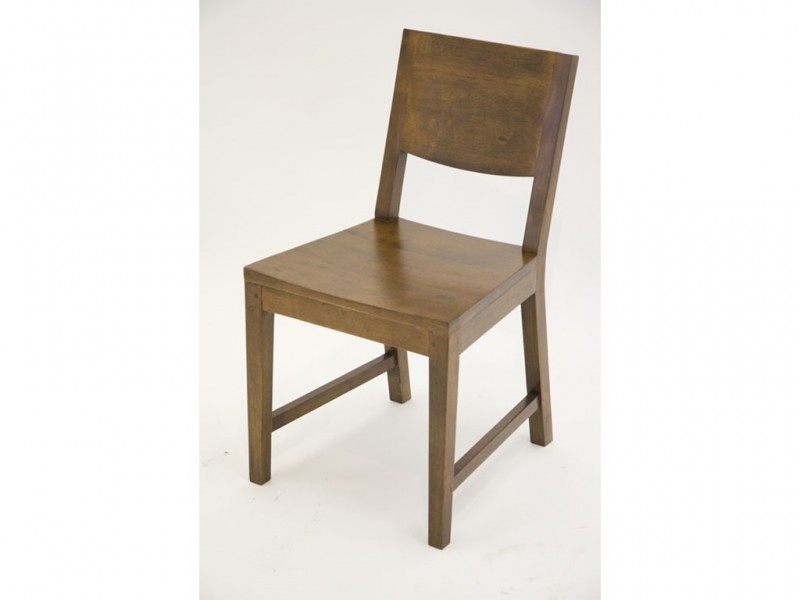 Chaise en hévéa massif, Finition Vernis Foncé