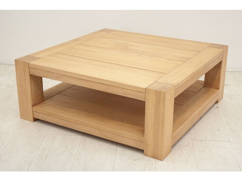 Table basse carrée Tiga en hévéa massif